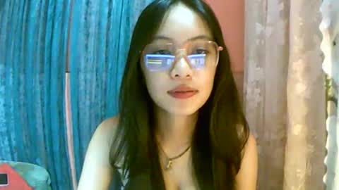 Snapshot of calla_freya chatting on 10/14/25, 04:24 Freya online show from 10/14/25, 04:24