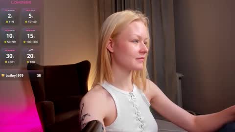 Robin online show from 10/15/25, 12:16