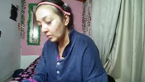 Snapshot of callme_lolas chatting on 06/10/26, 02:01 paula online show from 06/10/26, 02:01
