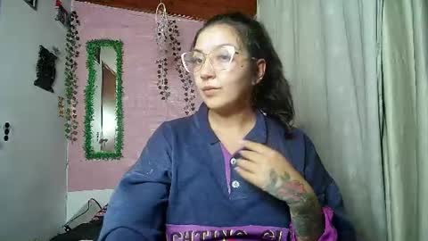 Snapshot of callme_lolas chatting on 06/11/26, 02:53 paula online show from 06/11/26, 02:53