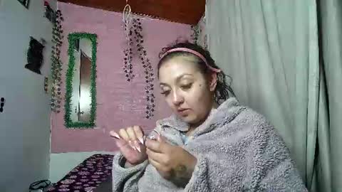 Snapshot of callme_lolas chatting on 06/14/26, 02:46 paula online show from 06/14/26, 02:46