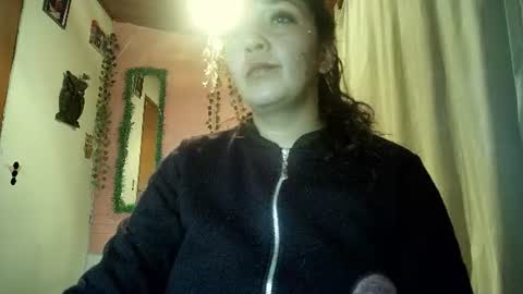 Snapshot of callme_lolas chatting on 06/18/26, 12:55 paula online show from 06/18/26, 12:55
