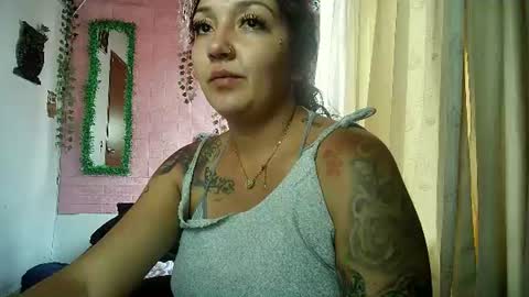 Snapshot of callme_lolas chatting on 06/21/26, 10:01 paula online show from 06/21/26, 10:01