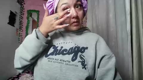 Snapshot of callme_lolas chatting on 06/24/26, 02:54 paula online show from 06/24/26, 02:54