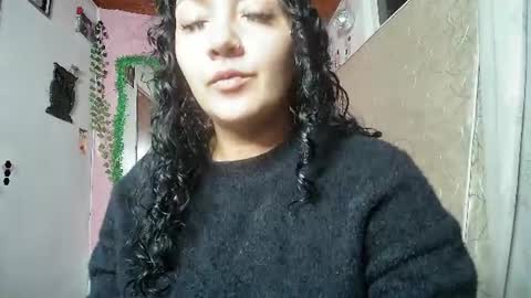 Snapshot of callme_lolas chatting on 07/06/26, 01:13 paula online show from 07/06/26, 01:13