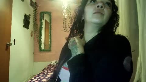 Snapshot of callme_lolas chatting on 07/11/26, 11:39 paula online show from 07/11/26, 11:39