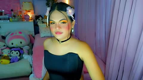 Mia online show from 03/25/26, 04:18