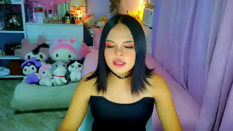 Snapshot of callme_mia chatting on 06/18/26, 09:14 Mia online show from 06/18/26, 09:14