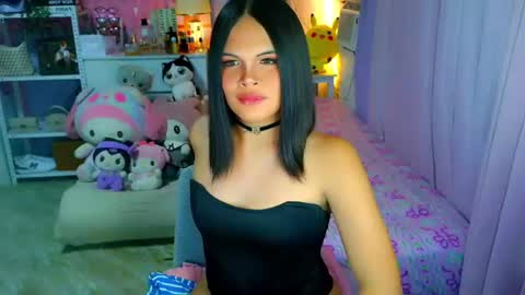 Snapshot of callme_mia chatting on 07/07/26, 07:23 Mia online show from 07/07/26, 07:23