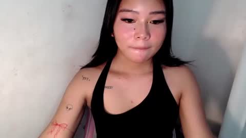 Snapshot of callme_remaxxx7 chatting on 10/20/25, 02:50 Rema online show from 10/20/25, 02:50