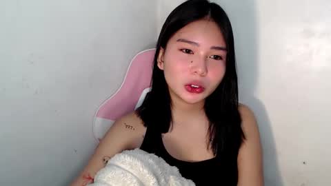 Snapshot of callme_remaxxx7 chatting on 11/11/25, 03:23 Rema online show from 11/11/25, 03:23