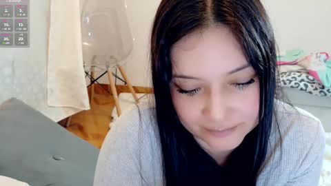 ViCtOriA online show from 10/16/25, 12:00