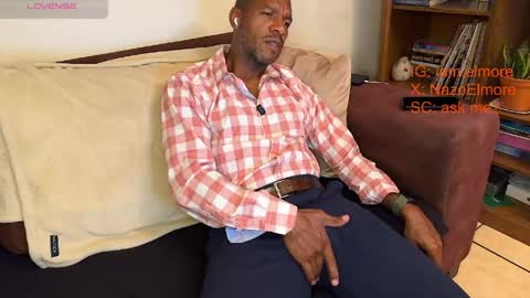 My name is Robert  Dont be shysay hi I love to chat. For requests or dirty talk please use tips  online show from 03/27/26, 04:29