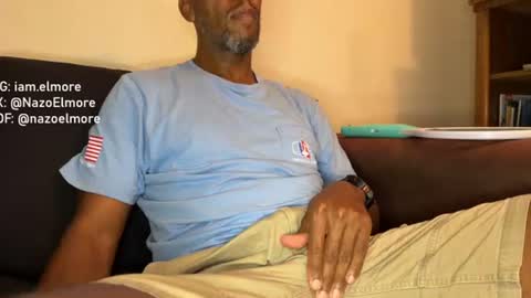 Snapshot of callmeelmore chatting on 07/20/26, 05:11 My name is Robert Dont be shysay hi I love to chat. For requests or dirty talk please use tips online show from 07/20/26, 05:11