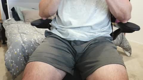 callmeroger33 online show from 04/15/26, 11:16