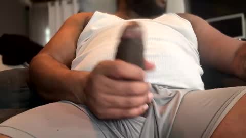 Snapshot of callmerooster chatting on 01/05/25, 12:42 Rooster online show from 01/05/25, 12:42