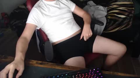 DesertBoy2023 online show from 11/19/25, 06:24