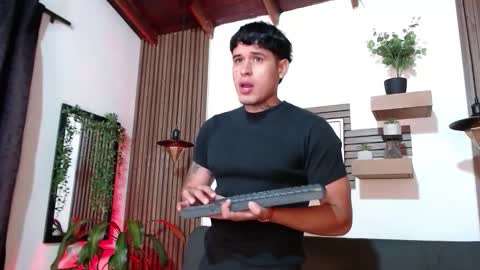 calvin913 online show from 11/17/25, 08:53