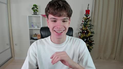 Hey I am Calvin  online show from 01/03/25, 07:07