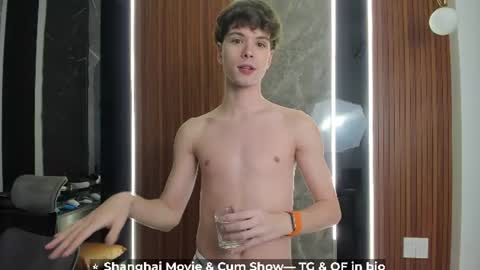 Snapshot of calvin_loves_you chatting on 07/07/26, 03:16 Hey I am Calvin online show from 07/07/26, 03:16