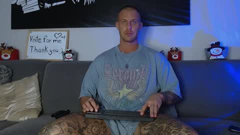 Snapshot of calvinhunt69 chatting on 12/21/24, 07:27 Calvin online show from 12/21/24, 07:27