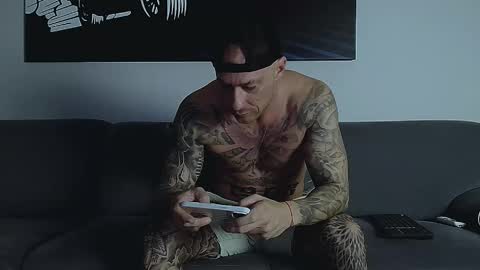 Snapshot of calvinhunt69 chatting on 09/10/25, 09:59 Calvin online show from 09/10/25, 09:59