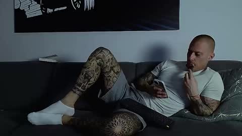 Snapshot of calvinhunt69 chatting on 10/13/25, 09:37 Calvin online show from 10/13/25, 09:37