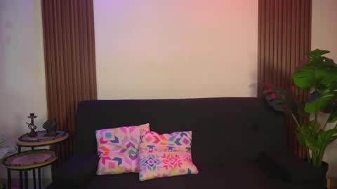 Calypso and Kayla online show from 04/09/26, 12:43