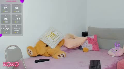 Snapshot of calypsosquirt chatting on 10/24/25, 08:22 Xocaly online show from 10/24/25, 08:22