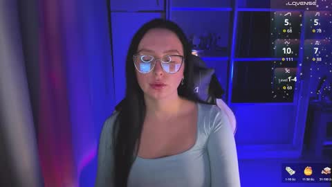 Snapshot of calypsownsu chatting on 11/02/25, 04:09 Christy online show from 11/02/25, 04:09