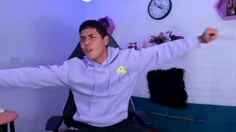 cam_xman online show from 11/05/25, 04:23