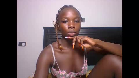 Snapshot of camclit chatting on 06/08/26, 12:16 Princess online show from 06/08/26, 12:16