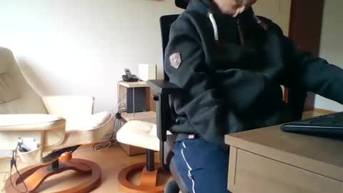 camcologne online show from 01/31/25, 09:48