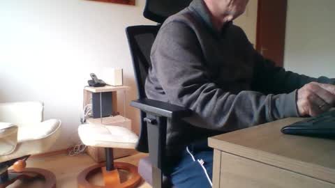 camcologne online show from 02/03/26, 09:58