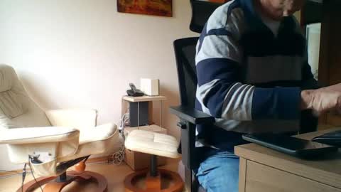 camcologne online show from 04/12/26, 01:49