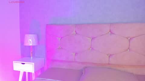 Camelia Smith online show from 09/17/25, 03:30