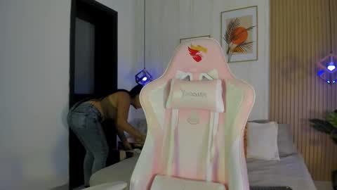 Cameron  online show from 01/06/26, 07:39