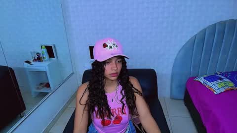 Snapshot of cami_bunnygirlx chatting on 04/25/26, 07:00 CAMI online show from 04/25/26, 07:00