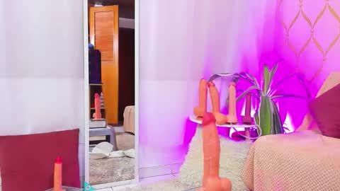 Camila online show from 09/26/25, 05:44