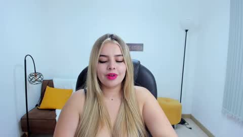 Camila online show from 02/20/25, 06:06