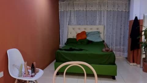 Camil online show from 10/17/25, 10:29