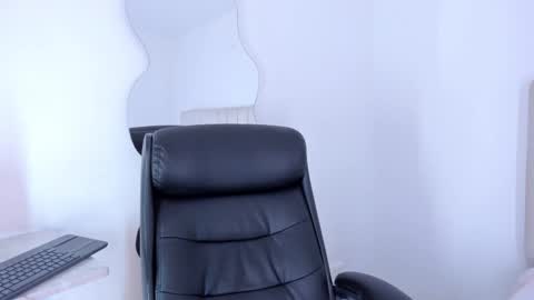 Cami online show from 02/25/25, 11:11