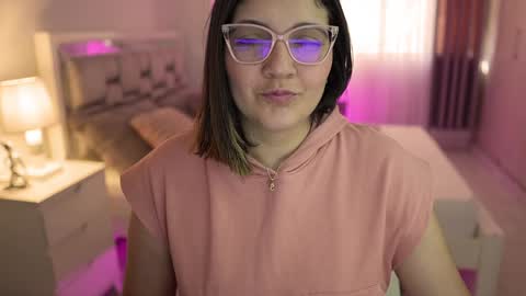 Snapshot of camila_buitrago chatting on 12/09/24, 02:39 Camila buitrago online show from 12/09/24, 02:39