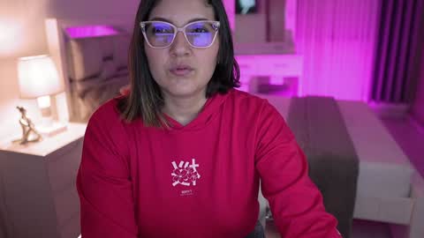 Snapshot of camila_buitrago chatting on 12/11/24, 11:43 Camila buitrago online show from 12/11/24, 11:43