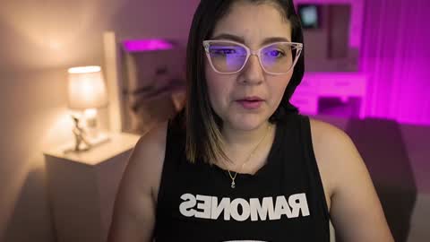 Snapshot of camila_buitrago chatting on 12/14/24, 10:50 Camila buitrago online show from 12/14/24, 10:50