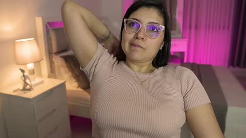 Snapshot of camila_buitrago chatting on 01/13/25, 11:06 Camila buitrago online show from 01/13/25, 11:06