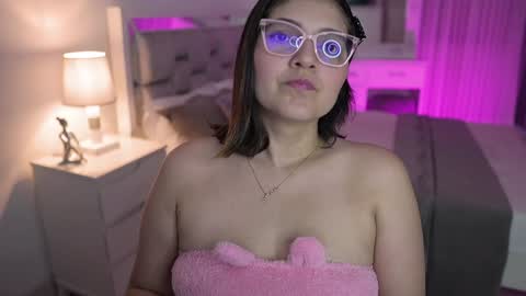 Camila buitrago online show from 01/21/25, 12:57