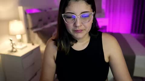 Snapshot of camila_buitrago chatting on 02/13/25, 12:57 Camila buitrago online show from 02/13/25, 12:57