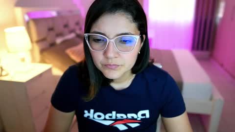 Snapshot of camila_buitrago chatting on 03/10/25, 07:29 Camila buitrago online show from 03/10/25, 07:29