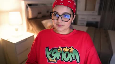 Snapshot of camila_buitrago chatting on 10/17/25, 02:48 Camila buitrago online show from 10/17/25, 02:48